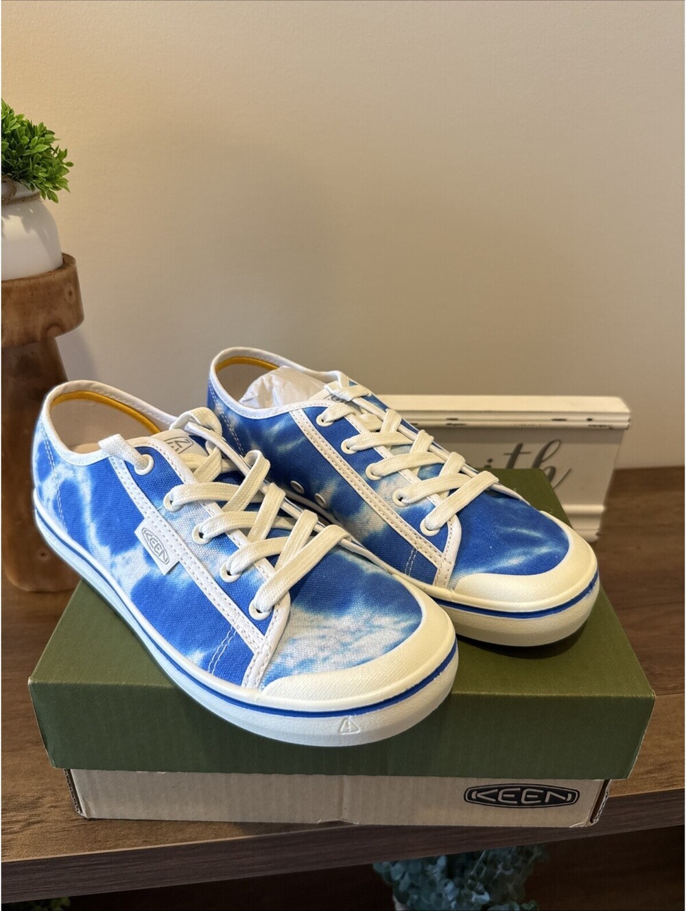 KEEN Women Sneaker Blue Tie Dye Elsa Lite Canvas 8